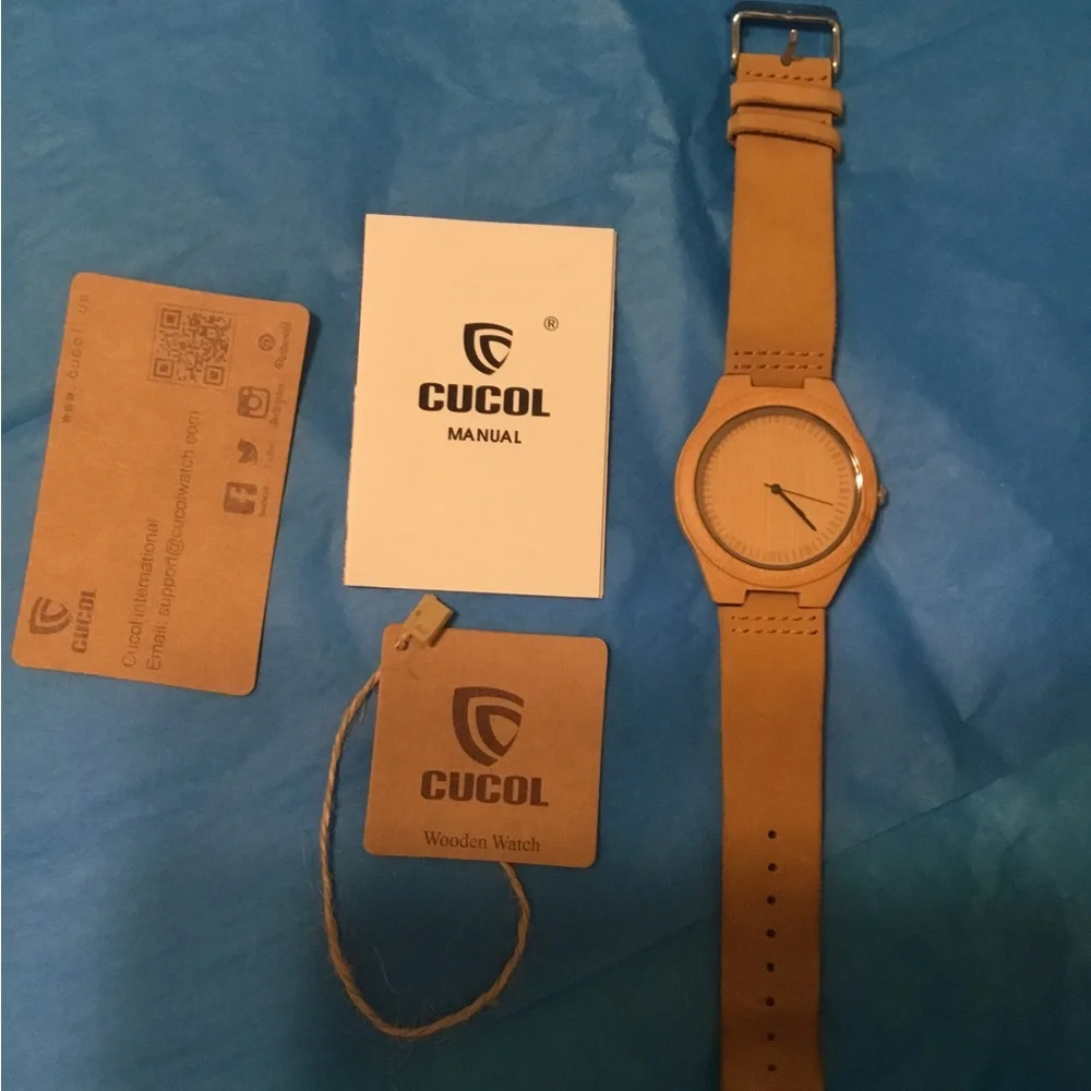 Eco-Friendly Tan Wooden Men's Watch..needs new battery